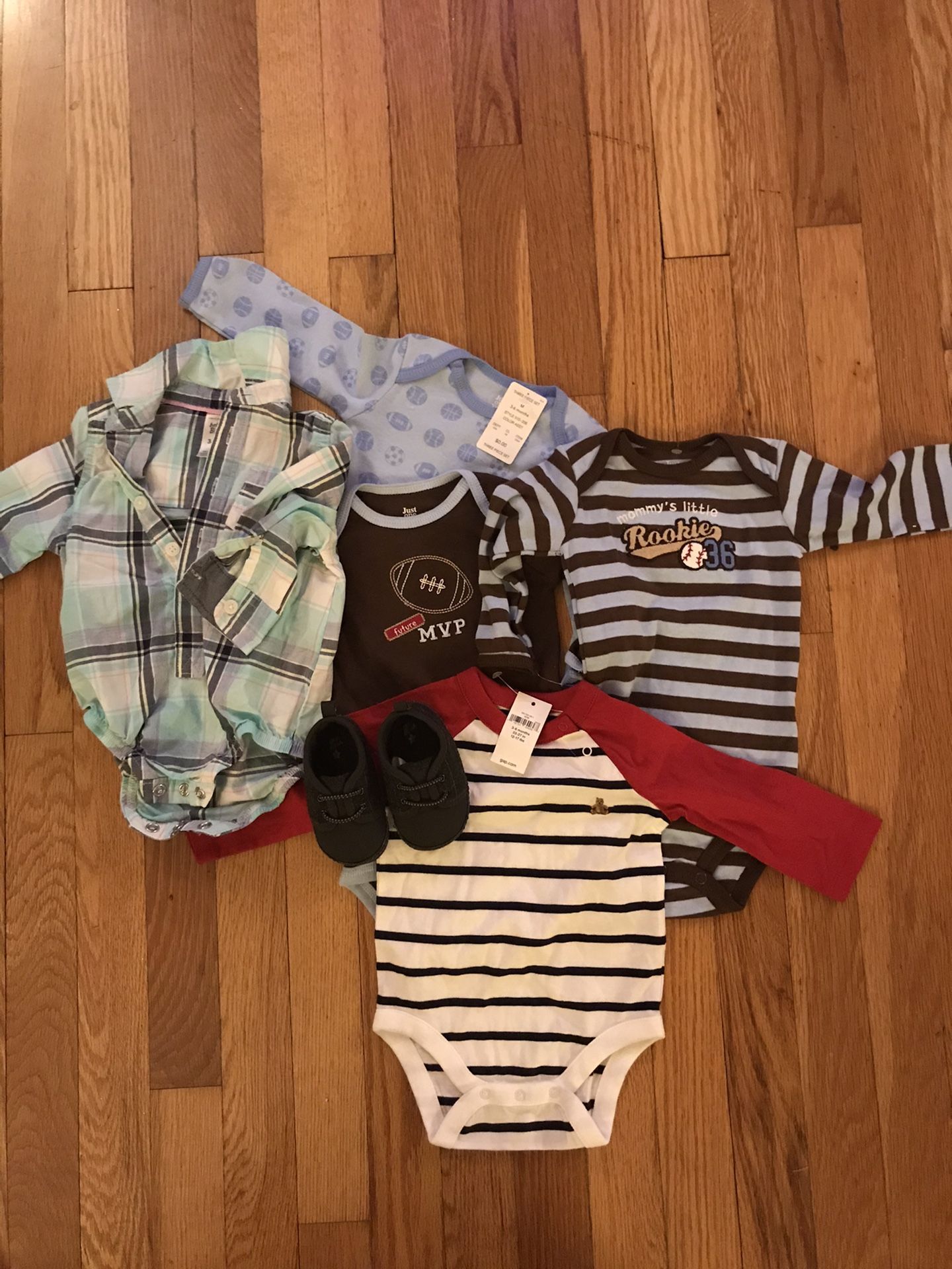 75 piece 3 month baby boy clothing bundle/clothes/shoes/swaddle
