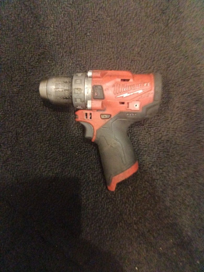 Milwaukee M12 Hammer Drill Fuel