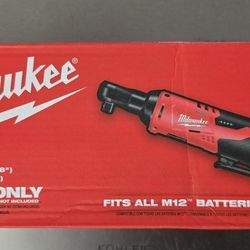 Milwaukee
M12 12V Lithium-Ion Cordless 3/8 in. Ratchet
