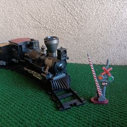 Classic R/C TRAIN SET Works Nice!
