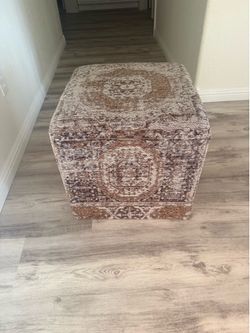 Livabliss Amsterdam Ottoman