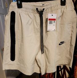 Nike Tech Shorts Standard Fit Above Knee Men's Sz Large HQ0470-297