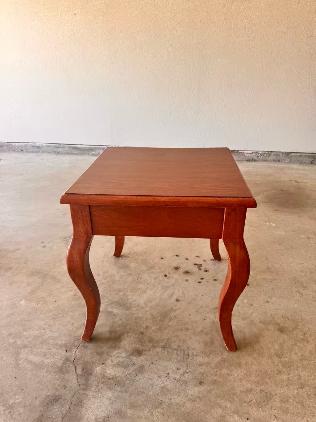 side table High-Quality Solid Wood ,Excellent Condition!