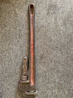24” heavy duty pipe wrench