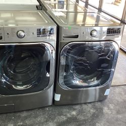 New LG 5.2cuft Washer & 9.0 Electric Dryer 