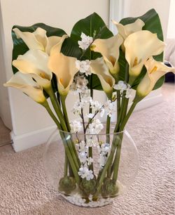 Artificial Calla Lily Arrangement in Glass Vase