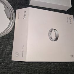 Oura Ring Size 9 Brand New Silver