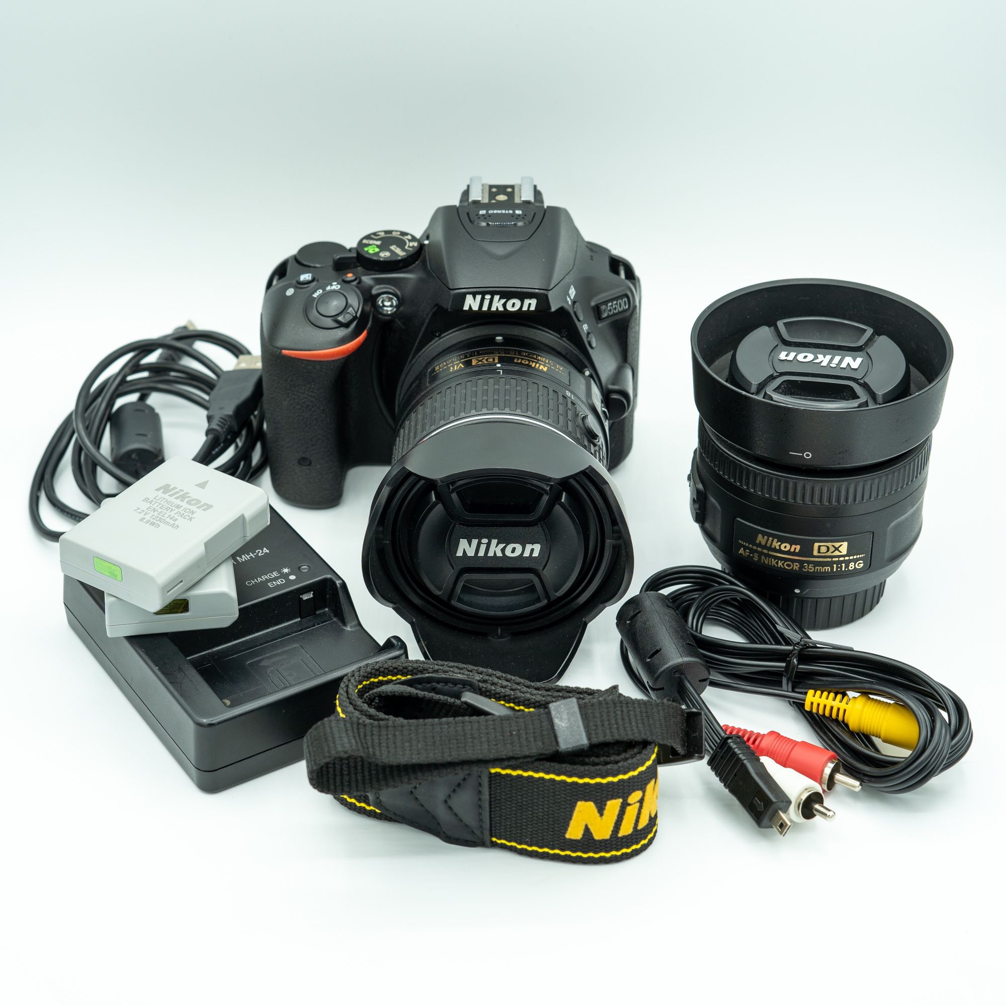 Nikon D5500 + 18-55mm & 35mm Lenses