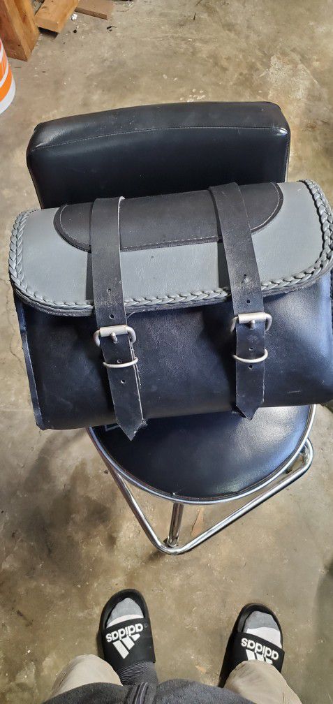 leather saddlebag 