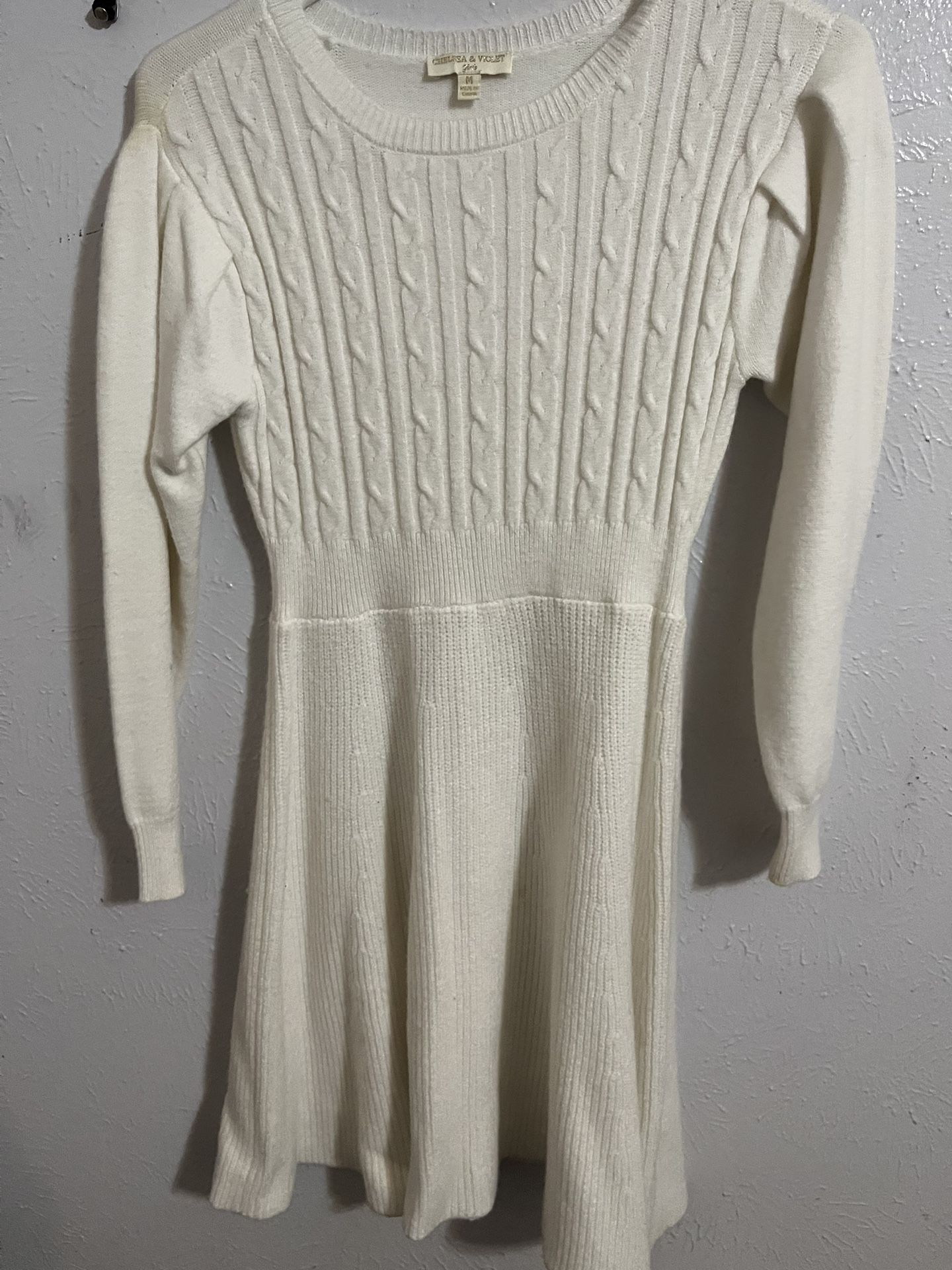 White dress size 10 to 12