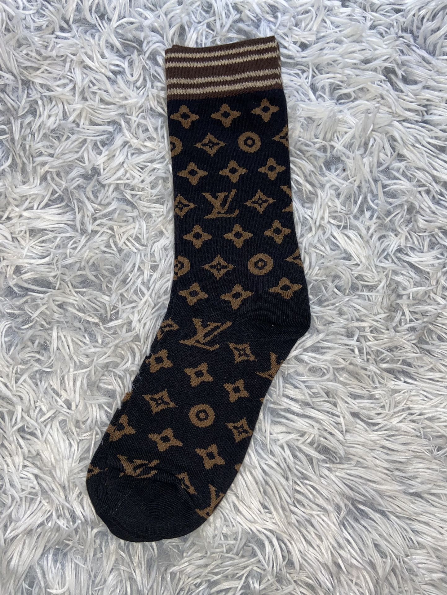 5 Louis Vuitton Socks