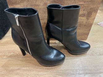 Guess heel boots