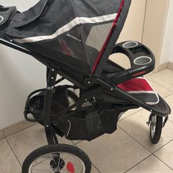 Graco 3-wheel running stroller 