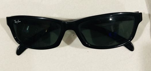 RAY BAN SUNGLASSES W/CASE