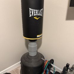 Everlast stationary punching bag - Great Condition!