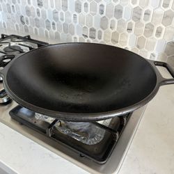 Lodge 14inch Cast Iron Wok 