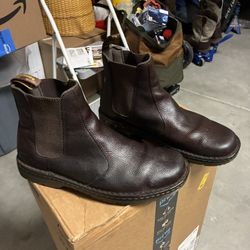 Size 13Dr Martens 2976 Chelsea Boot Gripwair/grip Resist Sole