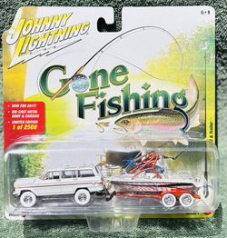 Johnny Lightning Gone Fishing, White Lightning 1981 Jeep Wagoneer W/ Trailer & Boat