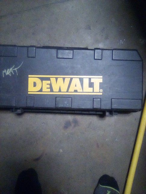 Dewalt