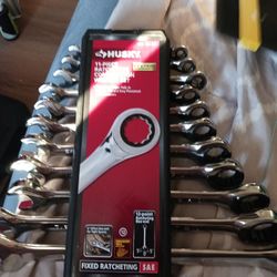 Husky Ratcheting Wrenches 