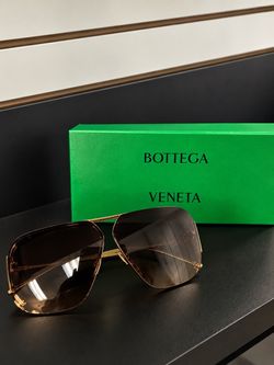 Bottega Veneta oversized aviator sunglasses