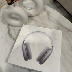 AirPod Pro Max (Factory Sealed)
