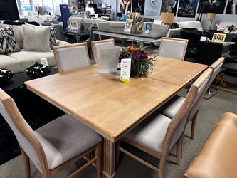 Beautiful large dining table set! $1599 🧡📦