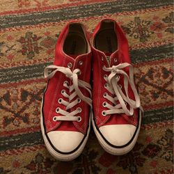 Low Top Red Converse 