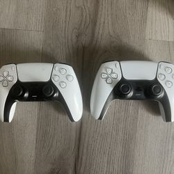 Ps5 With 2 Controllers And UFC 