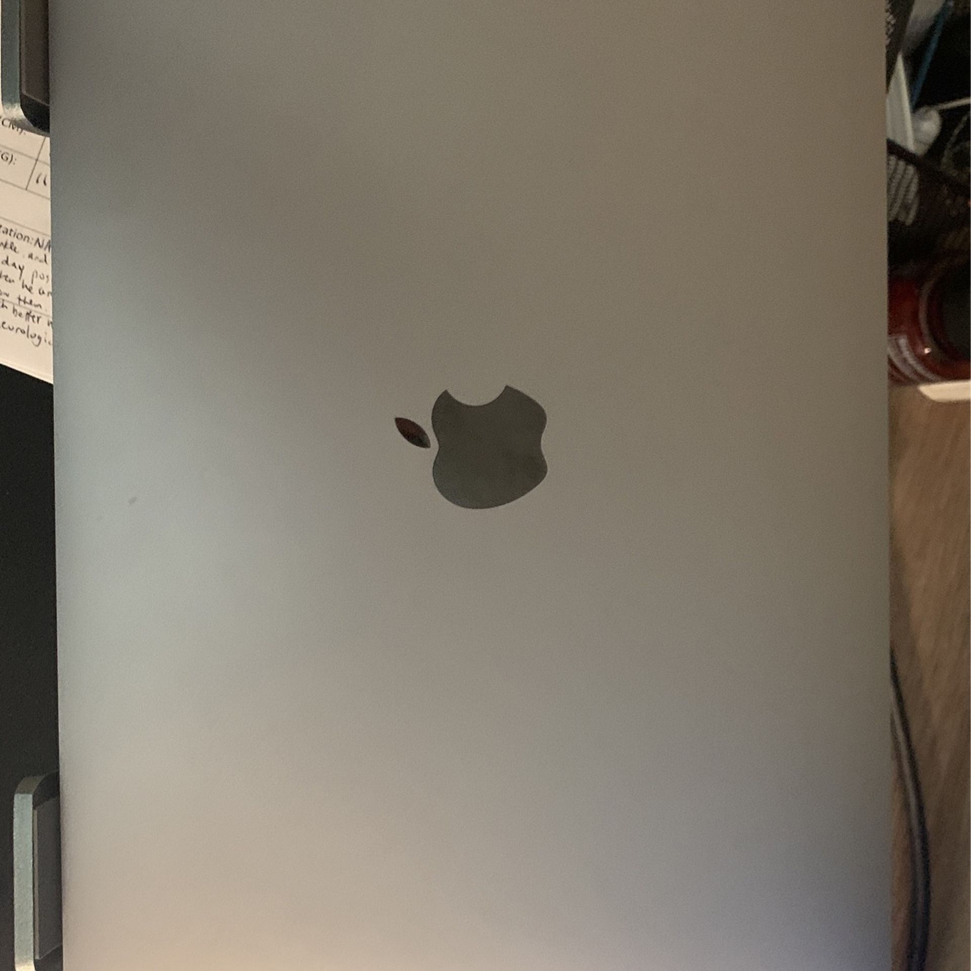 MacBook Air Space Gray 2020 (Specs In Pics)