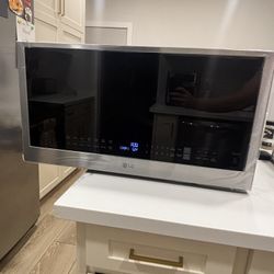 LG Convection Microwave with Air Fry - NEW