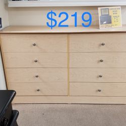 8 Drawer Dresser /Cómoda 8 Cajones 