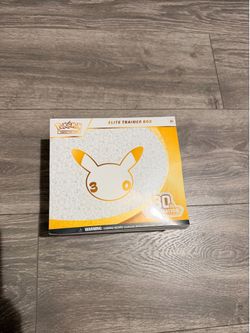 Pokemon 30th celebration etb