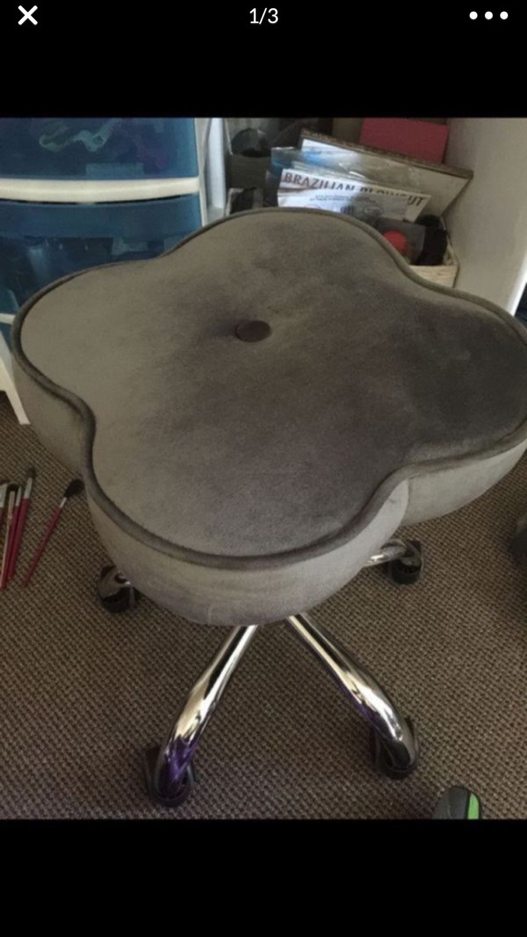 Hydraulic grey stool