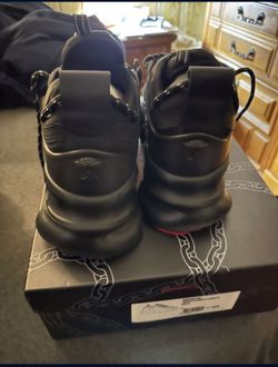 Versace Chain Reaction