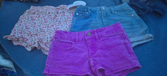 Girls shorts  size  6