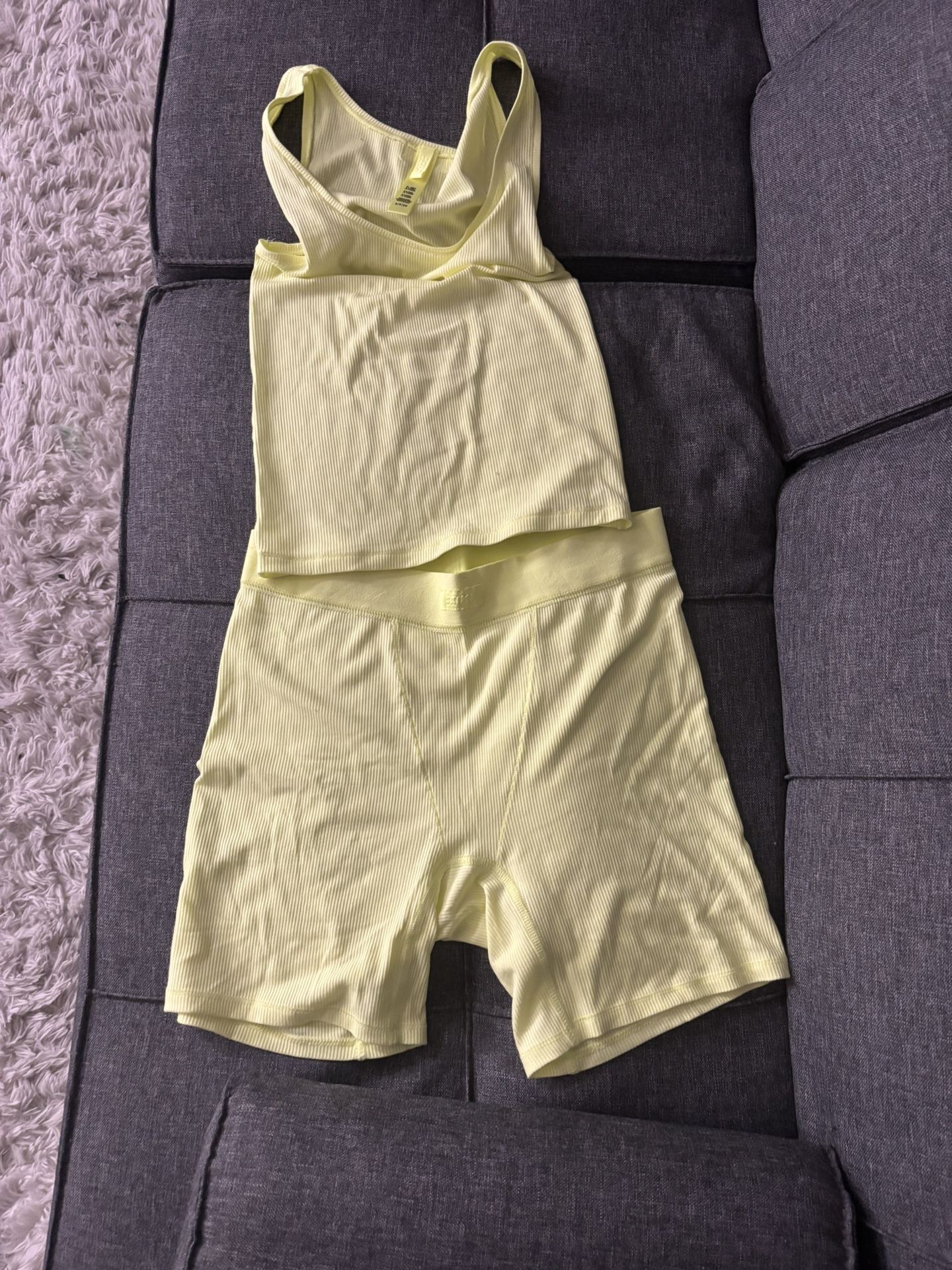 yellow skims size small