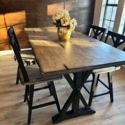 Dining Table And 4 Chairs 