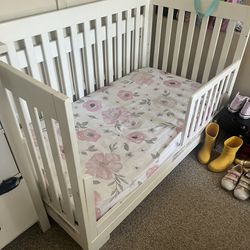 Convertible Crib Into day Bed 