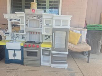 Step 2 kitchen