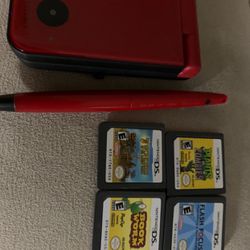 Dsi Red Mario Limited Edition With Four Games 