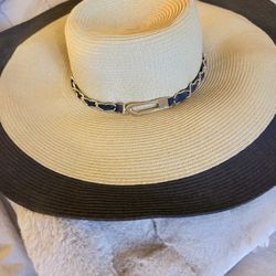 Calvin Klein Sun Hat W/ Gold Chain