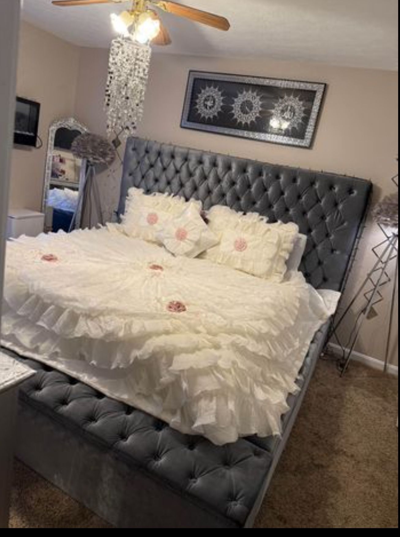 King Frame Bed W/t Storage Bins 