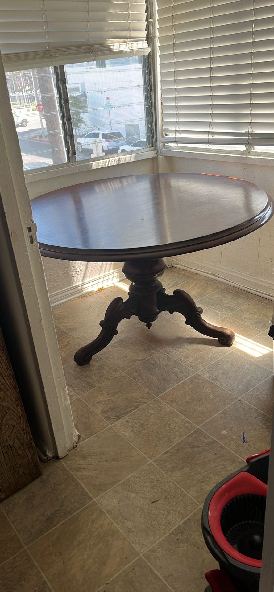 Early American Antique Mahogany Dining Table
