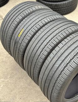235/45/18 Michelin vendo un set de llantas usadas excelente condiciones de vida las 4 ✅🤩I am selling a set of used tires, all 4 in excellent living c