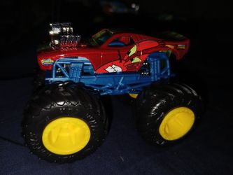 Mario & Spongebob Monter Trucks (Lot Of 5)