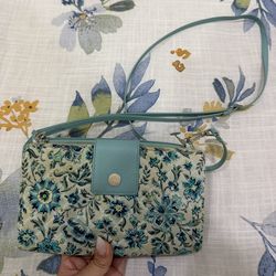 Women’s Vera Bradley purse