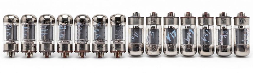 Audio Research VT200 Tube Amp + 26 Tubes - Complete 6550C & 6922 Set