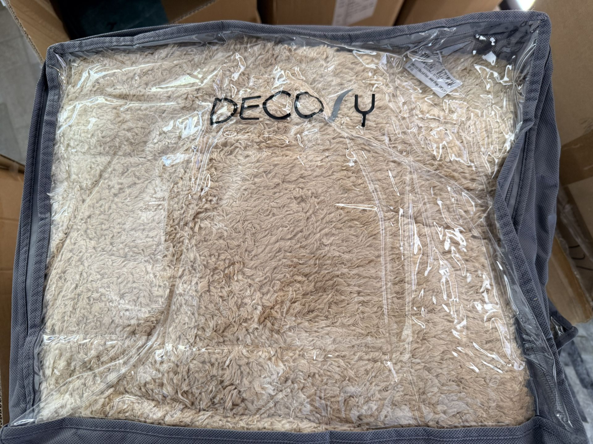 DECOSY ULTRA SOFT FAUX FUR THROW BLANKET