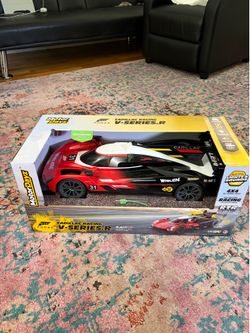 New Motor Dayz RC Car 4 x 4 Forza Cadillac V Series 1:08 Scale